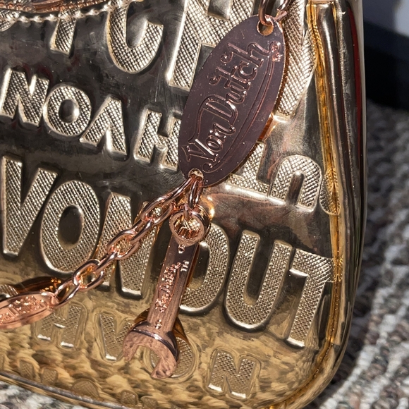 🆕️Von Dutch Gold Metallic Mini Shoulder Bag Y2K Logo Purse w/ Chain Strap - Picture 7 of 12